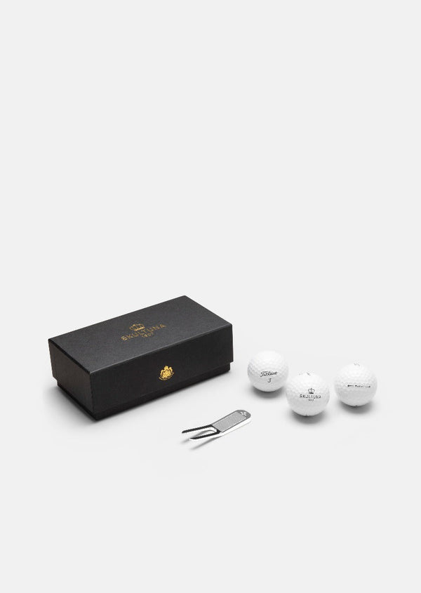 Divot Tool & Titleist Pro V1